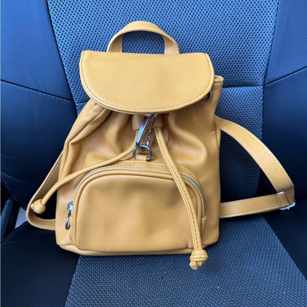 NWOT | Urban Outfitters | Yellow Leather Backpack - Picture 3 of 6
